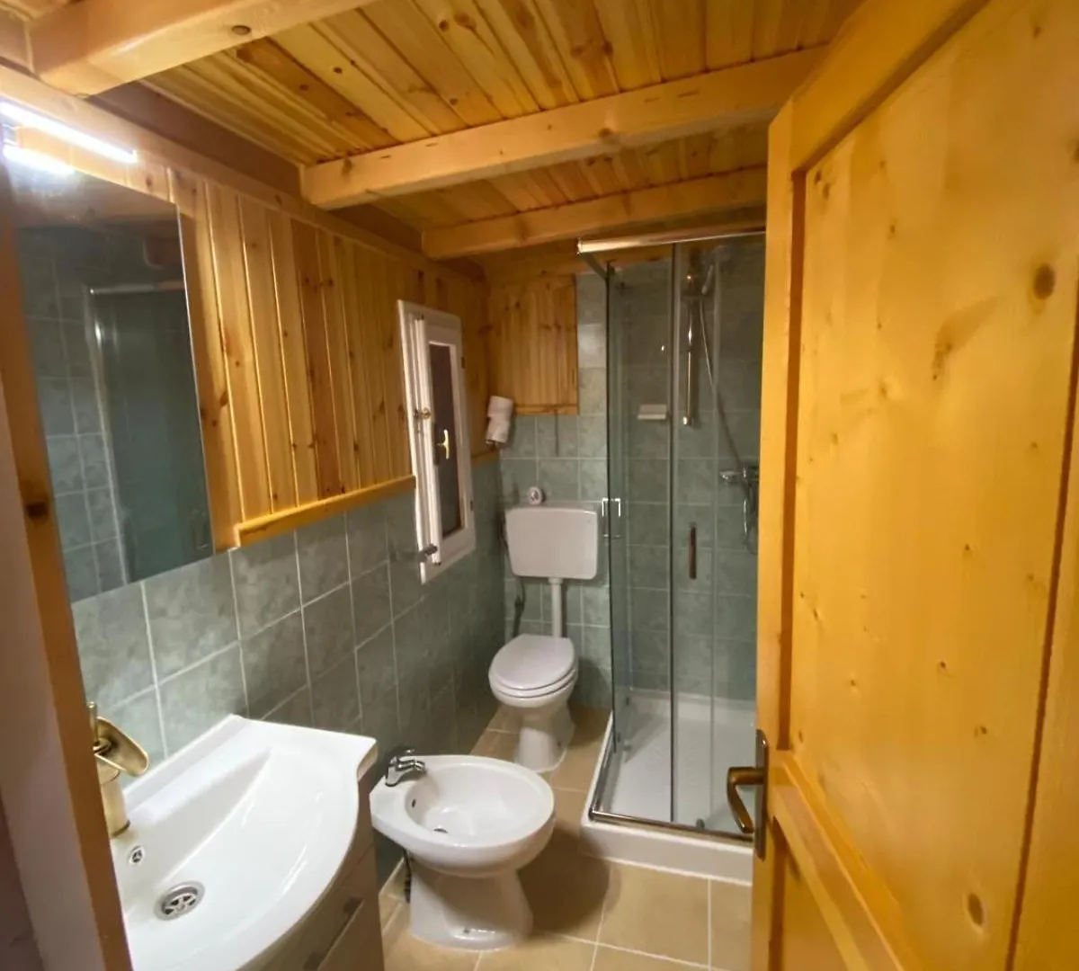 Chalet Rent Porlezza Hotel
